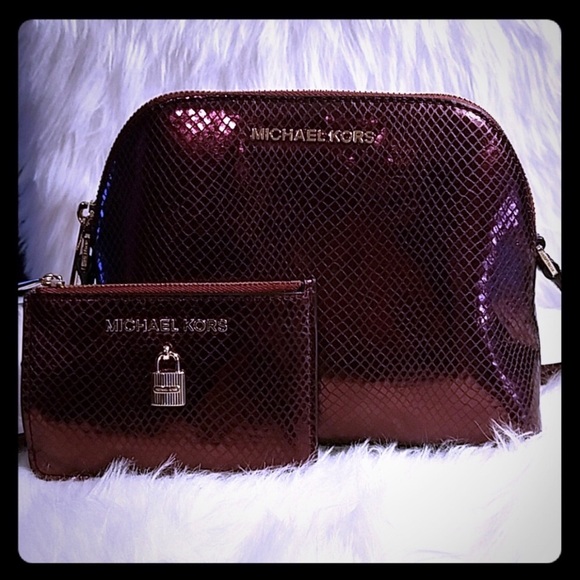 Michael Kors Handbags - Michael Kors ADELE 2 pc Set